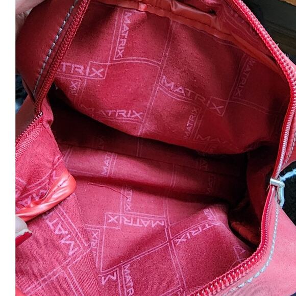 Matrix SoColor Small Zip Closure Make-Up Bag in Red measures 6x 6x 1.5 - Picture 5 of 7